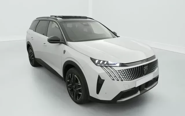 Peugeot 5008 Hybrid 145 e-DCS6 GT Zéro km immatriculé
