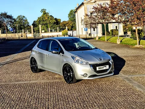 Peugeot 208 1.2 PureTech GT Line