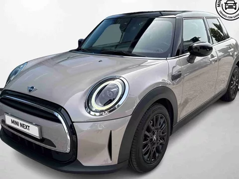 MINI - Mini - Mini Cooper Premium Essential Auto