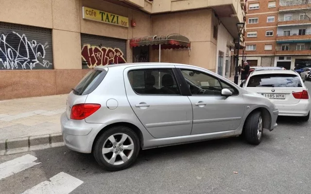 PEUGEOT 307 307 1.6HDI D-Sign 110