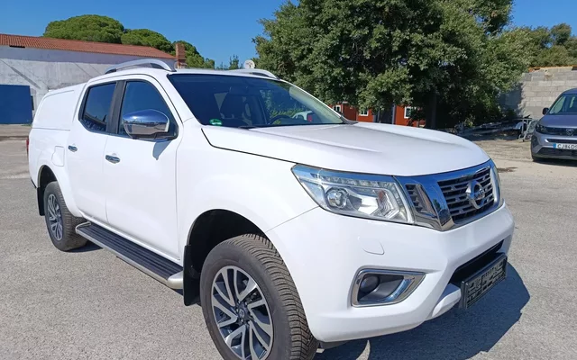 Nissan Navara 2.3 dCi CD 4WD Tekna Auto