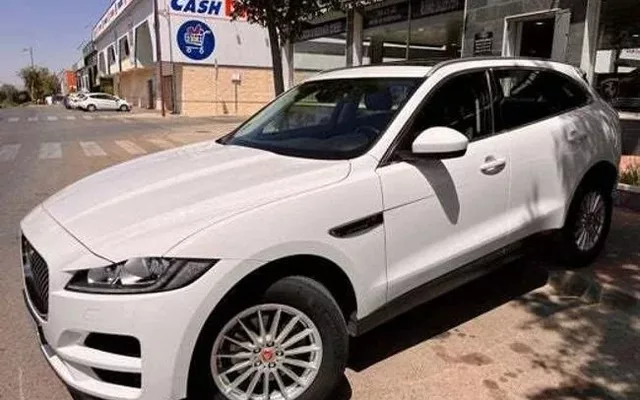JAGUAR F-Pace F-Pace 2.0i4D Prestige Aut. AWD 180
