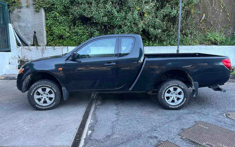 Mitsubishi L200