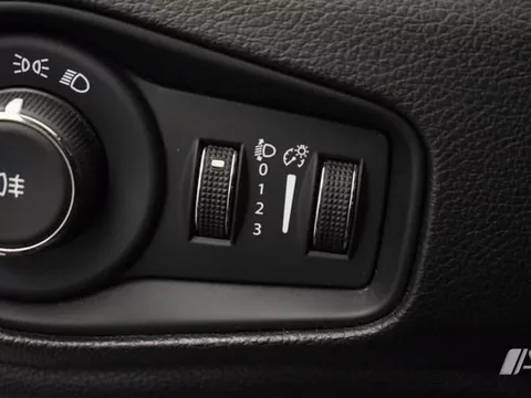 JEEP Renegade eHybrid 1.5 96kW(130CV) Red ATX