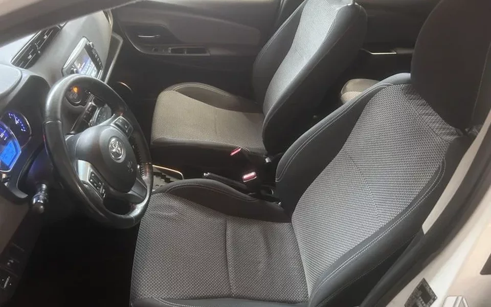 TOYOTA Yaris Yaris Hybrid 1.5 Active