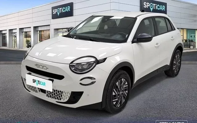 FIAT 600 MHEV 1.2 74kW (100CV) DDCT - - 17400€ en Vigo