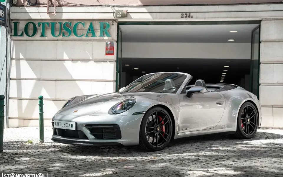 Porsche 911 (992) Carrera 4 GTS PDK