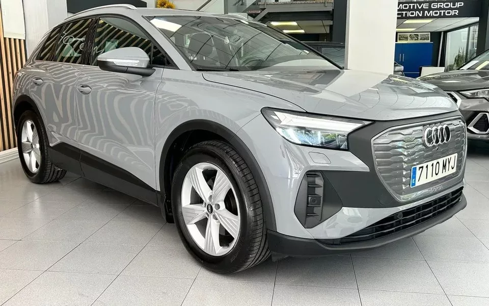 AUDI Q4 e-tron 35 Business Advanced