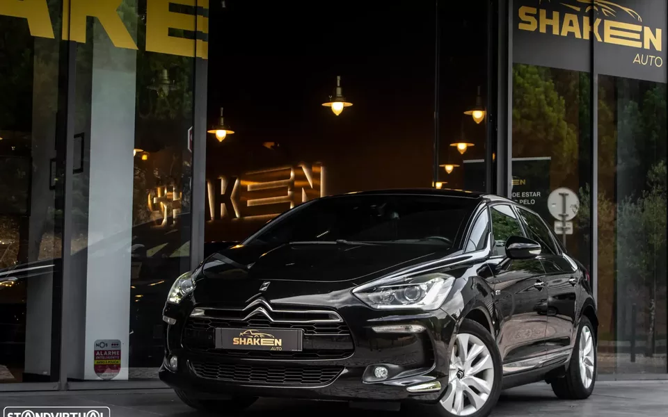 Citroën DS5 2.0 HDi Hy4 So Chic CMP6 102g