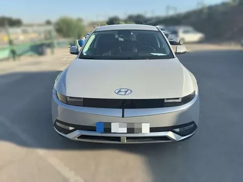 HYUNDAI Ioniq 73KWH 160KW Star RWD HDA
