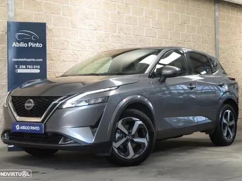 Nissan Qashqai 1.3 DIG-T N-Connecta LED Xtronic