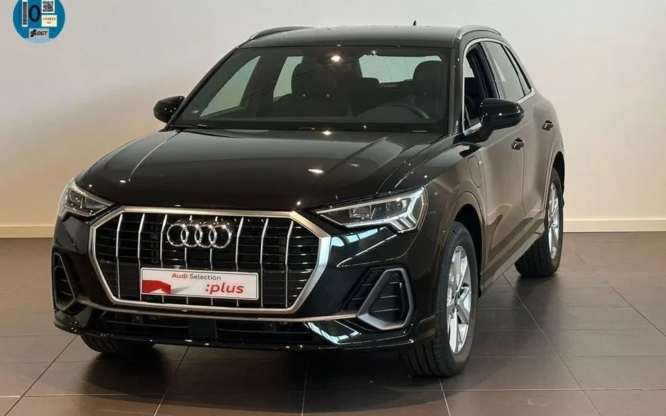 AUDI Q3 Q3 45 TFSIe S line S-tronic