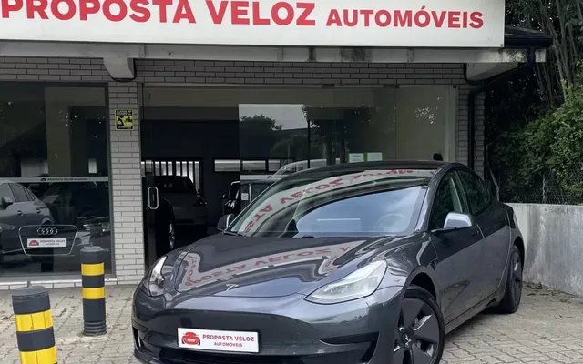 Tesla Model 3 Standard Range Plus RWD