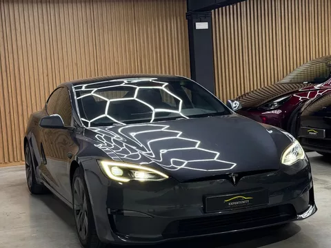Tesla Model S Long Range