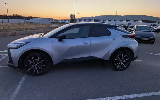 Toyota C-HR 2.0 HDF Plug-in Square Collection