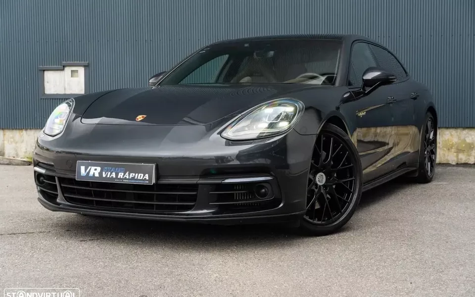 Porsche Panamera Sport Turismo 4 E-Hybrid Platinum Edition PDLS