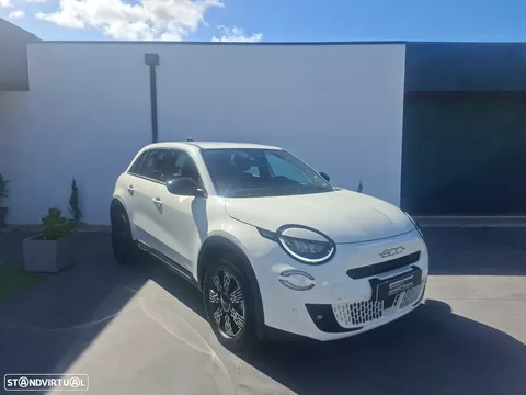 Fiat 600e 54 kWh (RED)