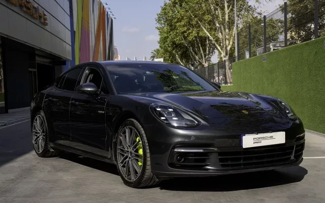 PORSCHE Panamera Panamera 4 e-Hybrid