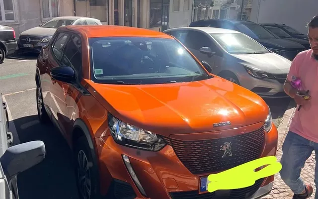 Peugeot e-2008