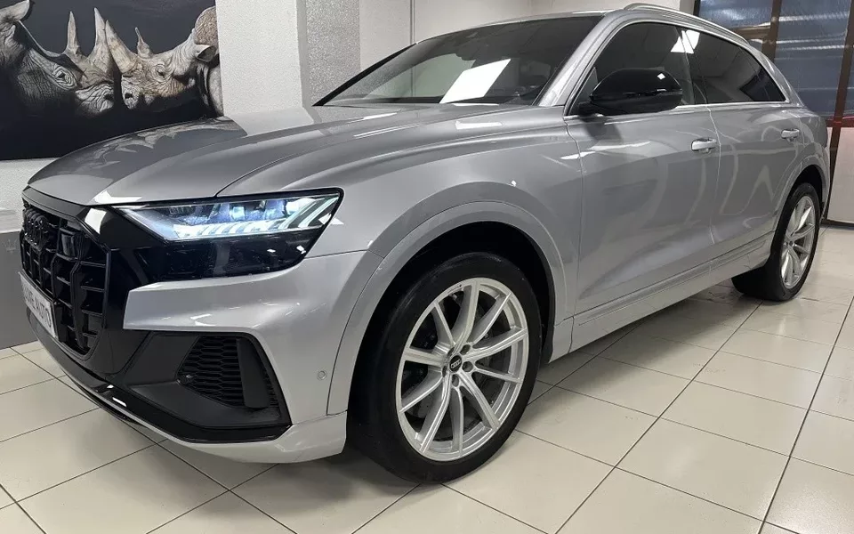 AUDI Q8 SQ8 4.0 TDI quattro tiptronic