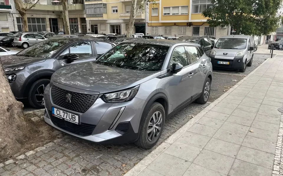 Peugeot e-2008