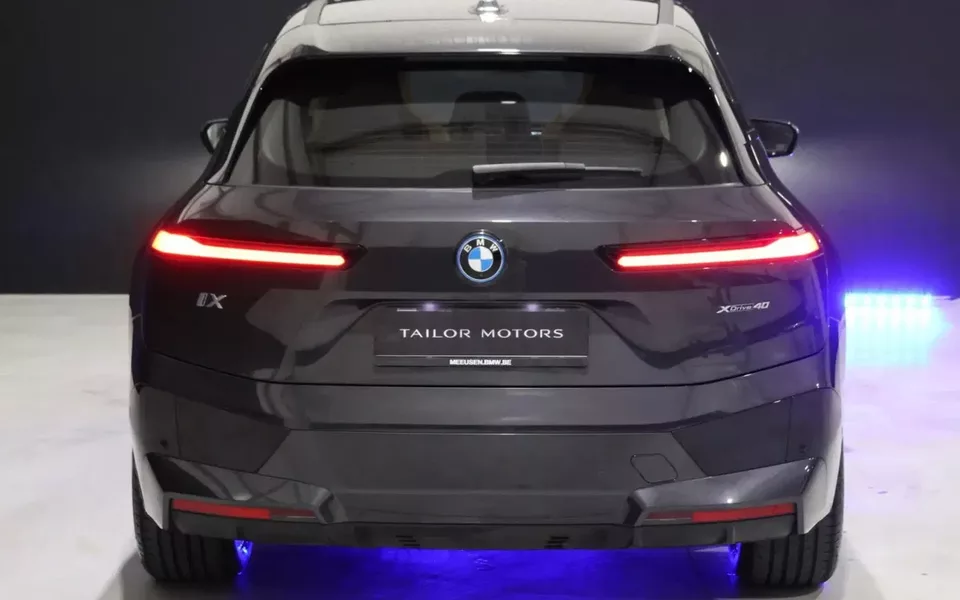 BMW iX xDrive 40 Pack Desportivo