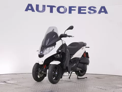 Piaggio MP3 300 MP3 300 HPE 26CV ABS MANTA