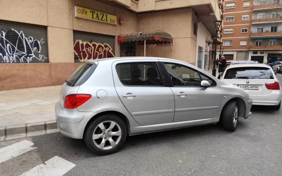PEUGEOT 307 307 1.6HDI D-Sign 110
