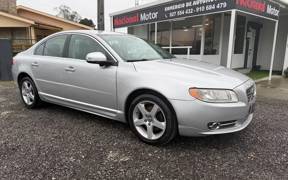 Volvo S80