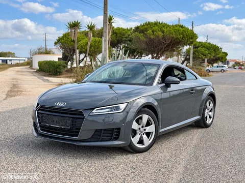 Audi TT Coupé 2.0 TDI S-line