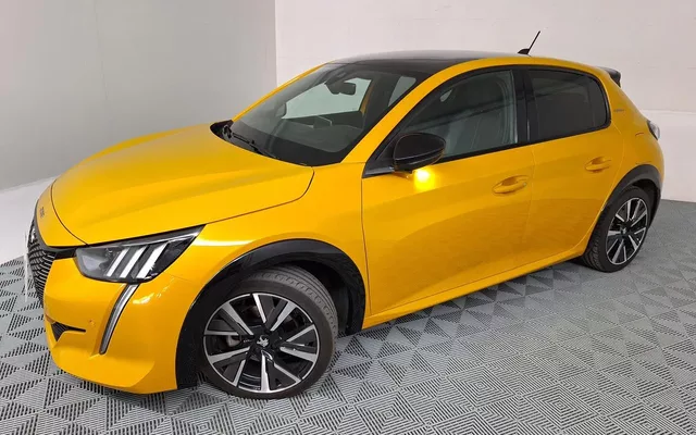 Peugeot 208 1.2 PureTech GT Line EAT8