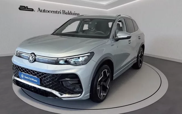 VOLKSWAGEN Tiguan 2.0 tdi r-line 150cv dsg