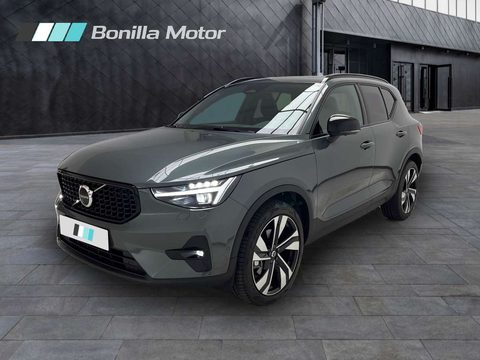 VOLVO XC40 2.0 B4 MHEV ULTRA DARK DCT 197 5P