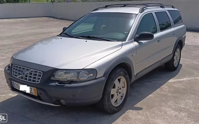 Volvo XC 70 D5 Nivel 2 Auto.