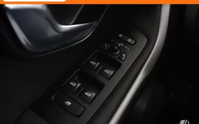 VOLVO V40 V40 D2 Momentum 120