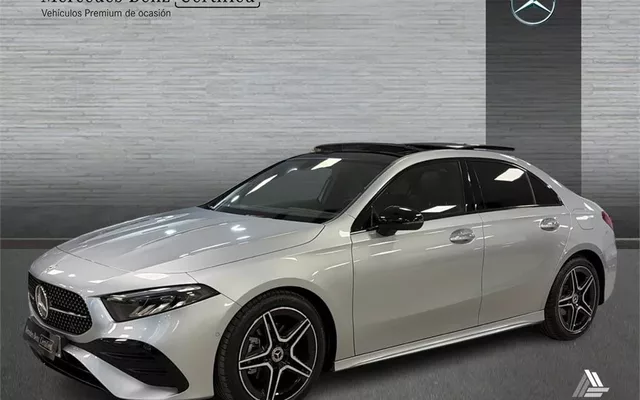 MERCEDES-BENZ Clase A CLASE A 200 d Sedán