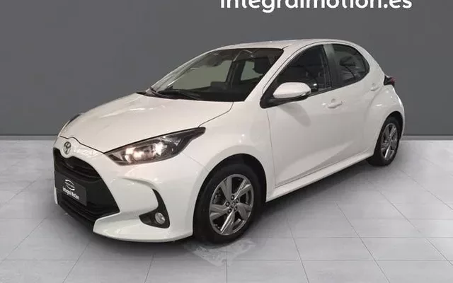TOYOTA Yaris Yaris 120H 1.5 Active Plus