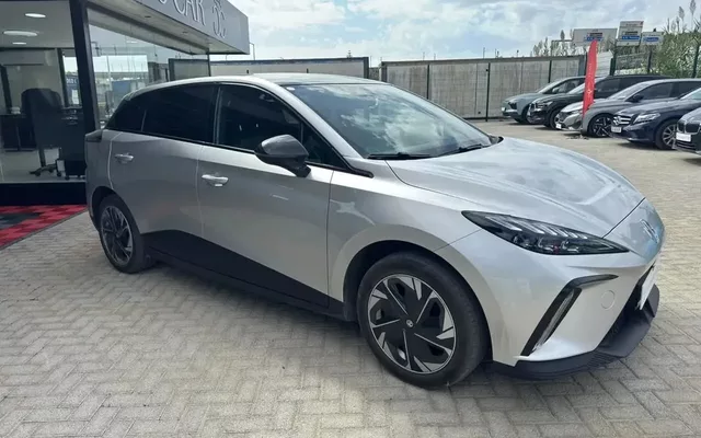 MG MG4 64 kWh Luxury