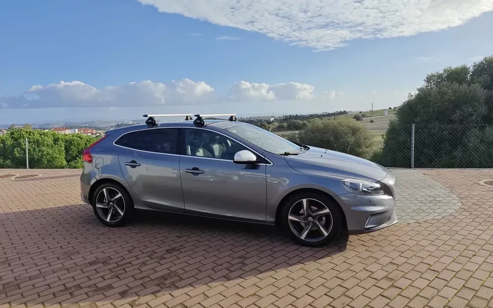 Volvo V40 D2 R Design