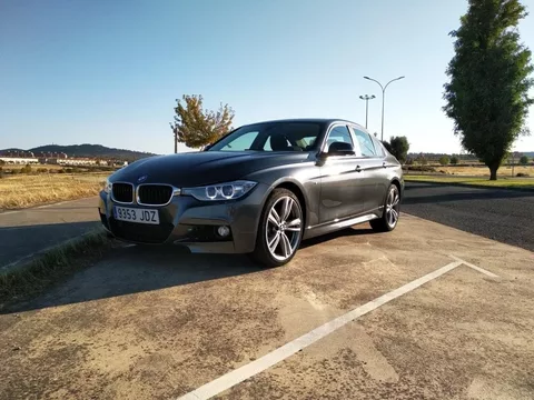 BMW Serie 3 320d Essential Plus M-Sport Edition