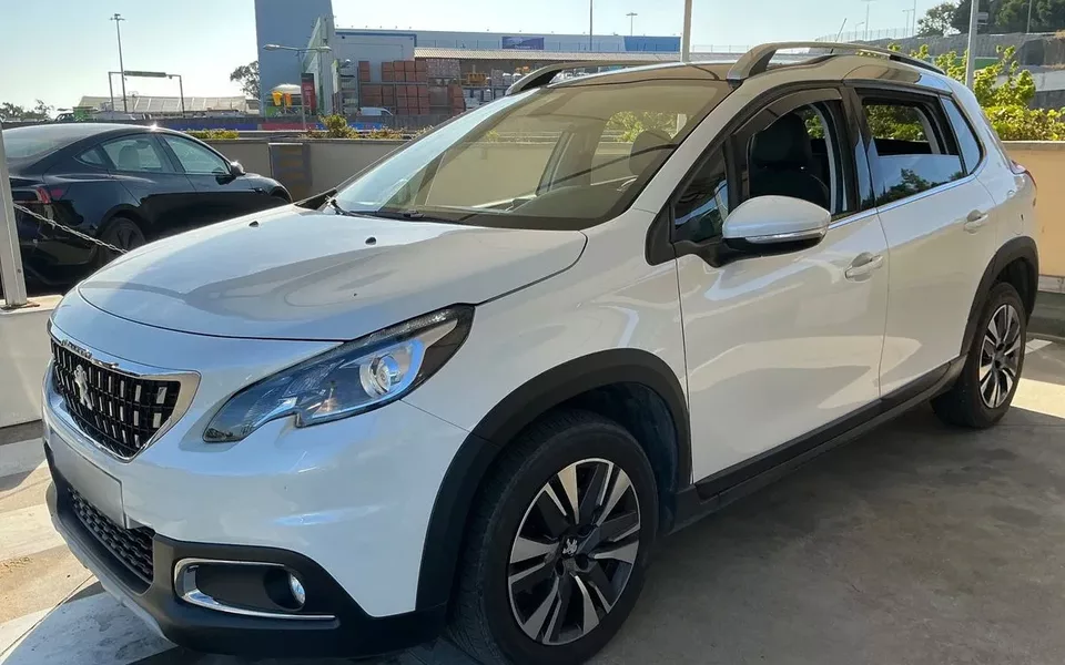 Peugeot 2008 1.2 PureTech Allure EAT6