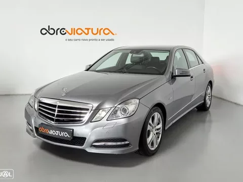 Mercedes-Benz E 220 CDi Avantgarde BlueEfficiency Auto