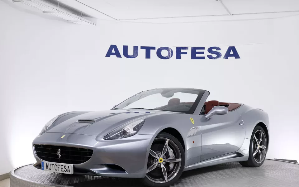 Ferrari CALIFORNIA 4.3 V8 AUTO 490CV 2P # NAVY,CUERO,BIXENON