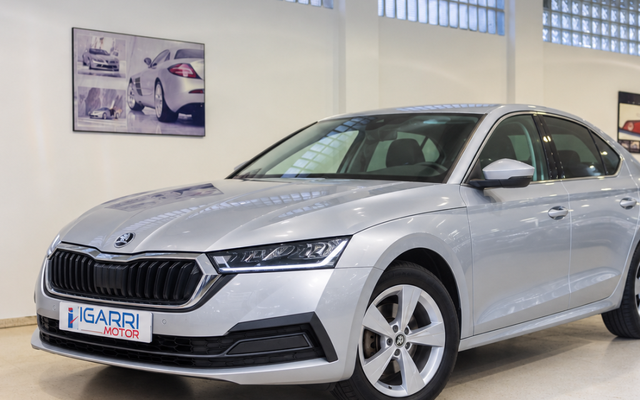 SKODA Octavia Octavia 2.0TDI Ambition Plus DSG 110kW