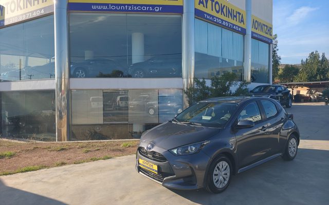 Toyota Yaris 1.5 116HP HYBRID Navi-Camera Ελληνικο Aπο Service Αντιπροσωποιας Με Εγγυηση