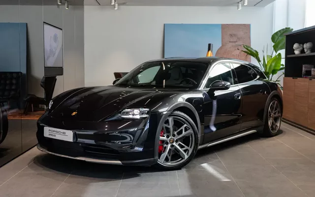 Porsche Taycan Cross Turismo 4S