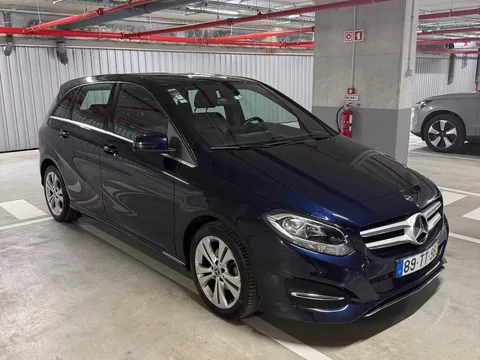 Mercedes-Benz B 180
