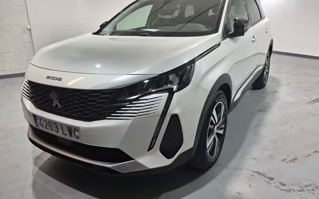 PEUGEOT 5008 5008 1.2 PureTech S&S Allure 7 pl. 130