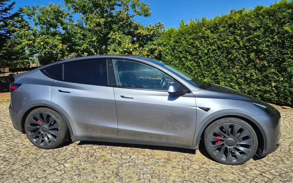 Tesla Model Y Performance Tração Integral