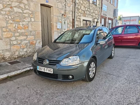 VOLKSWAGEN Golf Golf 2.0TDI Highline 4Motion - 3700€ en Arauzo de miel burgos